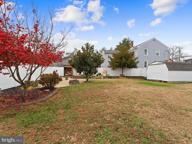 400 2ND ST, Swedesboro, NJ 08085