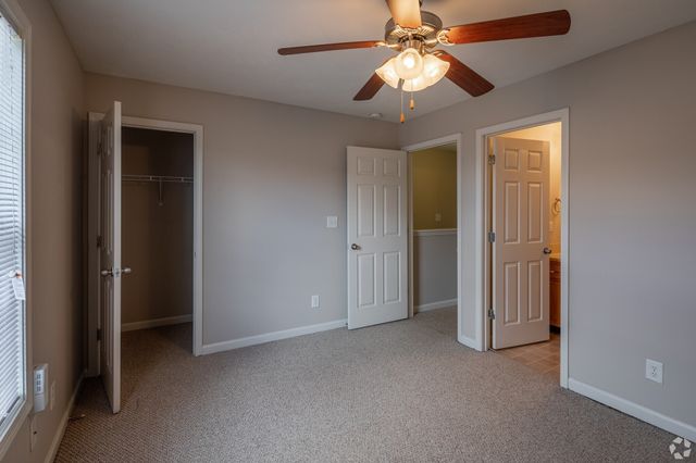 739 Heritage Pointe Cir, Clarksville, TN 37042