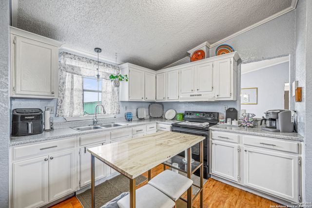 927 County Road 6846, Lytle, TX 78052