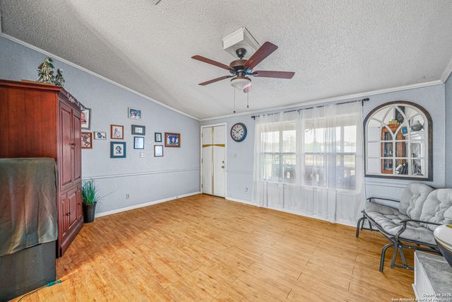 927 County Road 6846, Lytle, TX 78052