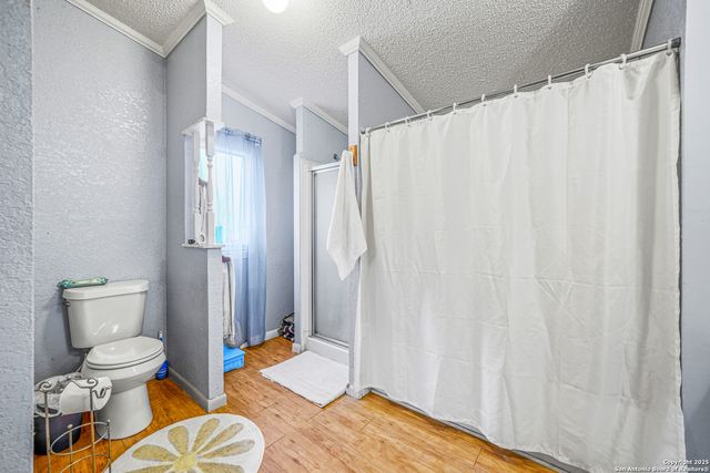 927 County Road 6846, Lytle, TX 78052