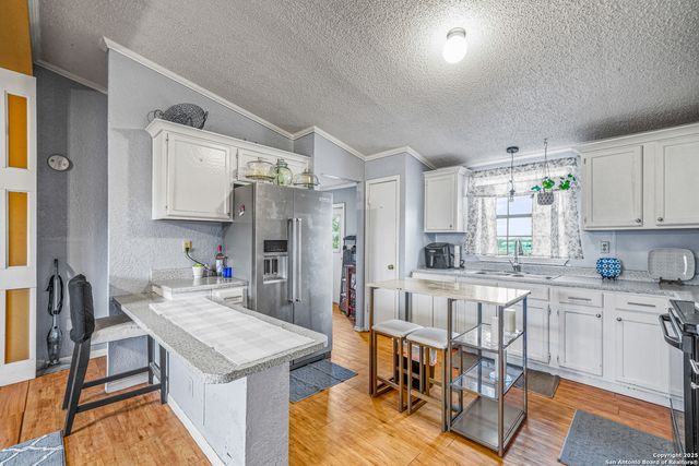 927 County Road 6846, Lytle, TX 78052