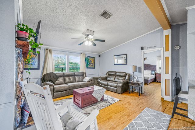 927 County Road 6846, Lytle, TX 78052