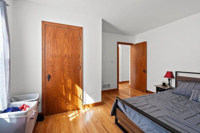 2141 RIVERSIDE AVENUE, Marinette, WI 54143