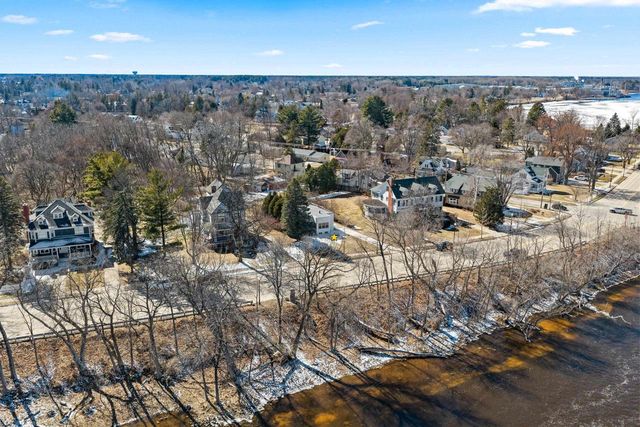 2141 RIVERSIDE AVENUE, Marinette, WI 54143