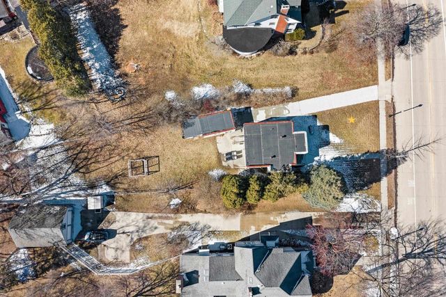 2141 RIVERSIDE AVENUE, Marinette, WI 54143