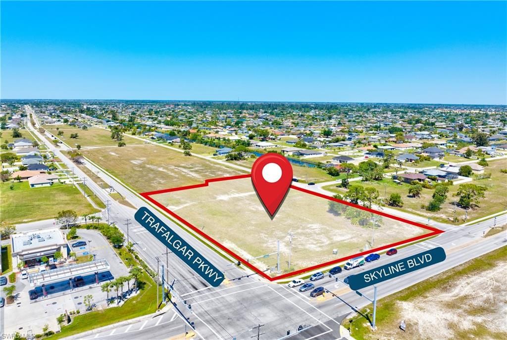815 Trafalgar PKWY W, CAPE CORAL, FL 33991 — photo 3