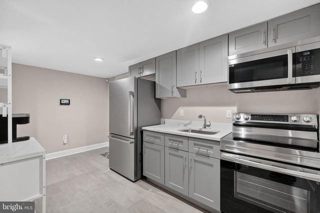 3151 NEWTON ST NE, Washington, DC 20018
