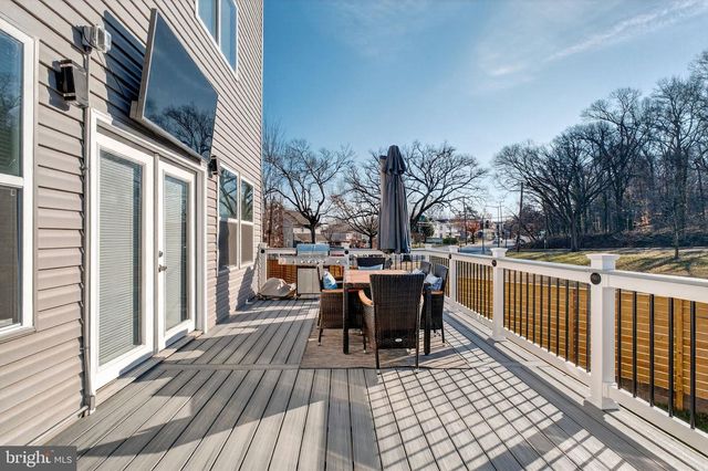 3151 NEWTON ST NE, Washington, DC 20018