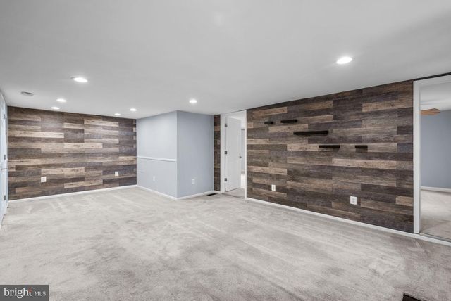 8128 WOODYARD RD, Clinton, MD 20735