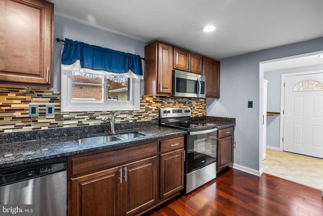 8128 WOODYARD RD, Clinton, MD 20735