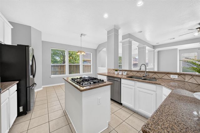 3146 Autumnjoy Drive, Pearland, TX 77584