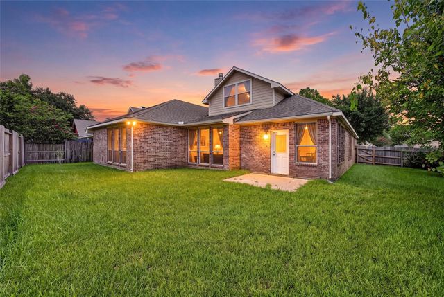 3146 Autumnjoy Drive, Pearland, TX 77584
