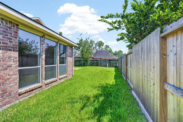 3146 Autumnjoy Drive, Pearland, TX 77584