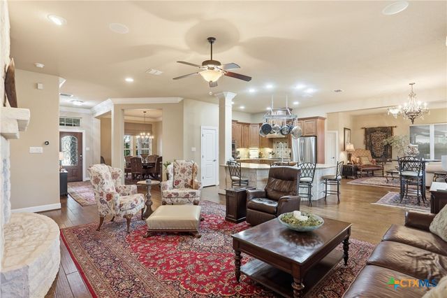 208 Lowman Lane, New Braunfels, TX 78132