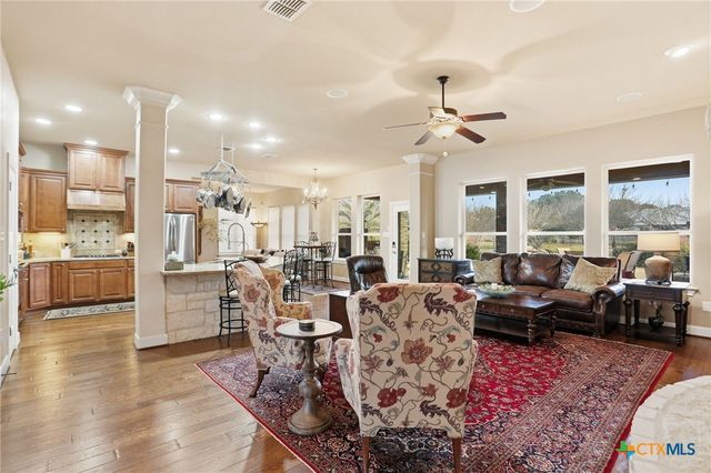 208 Lowman Lane, New Braunfels, TX 78132