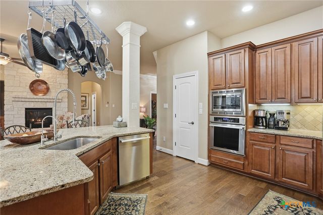 208 Lowman Lane, New Braunfels, TX 78132