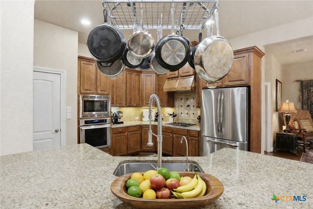 208 Lowman Lane, New Braunfels, TX 78132