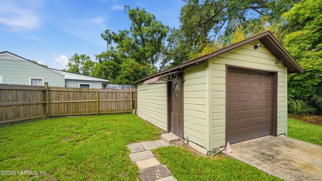 2870 STANWOOD Avenue, Jacksonville, FL 32207