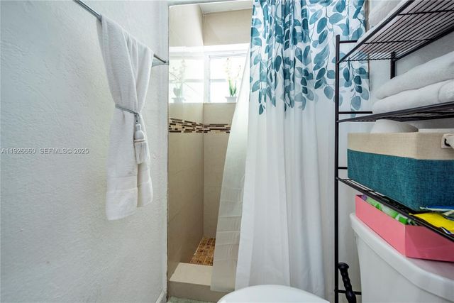 9331 NW 24th Pl, Sunrise, FL 33322