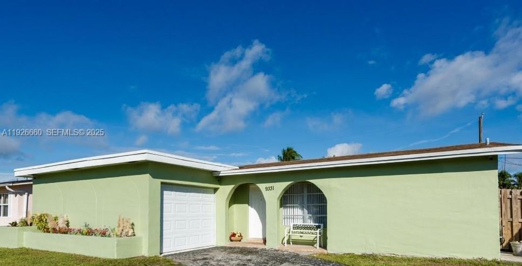 9331 NW 24th Pl, Sunrise, FL 33322