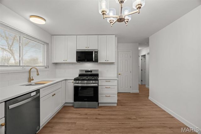 775 Sherwood Drive, Florissant, MO 63031