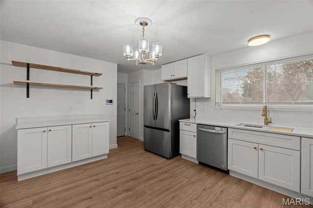 775 Sherwood Drive, Florissant, MO 63031