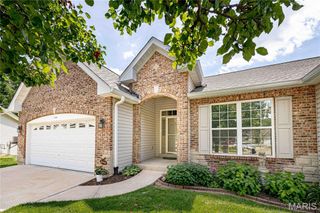 4102 Shepherds Hill Circle, St Peters, MO 63304