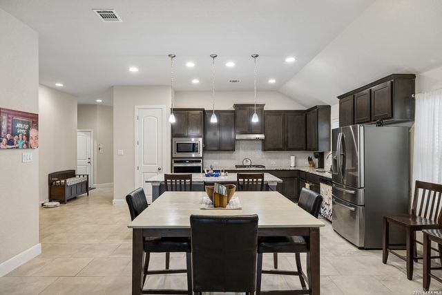 8733 Stackstone, Schertz, TX 78154