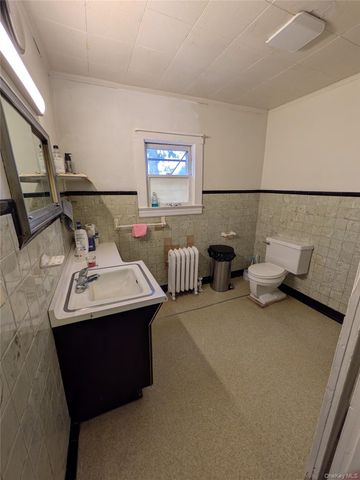 41 Stone Avenue, North Babylon, NY 11703