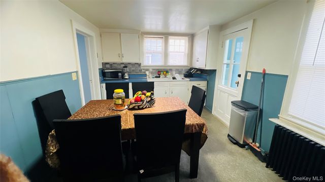 41 Stone Avenue, North Babylon, NY 11703