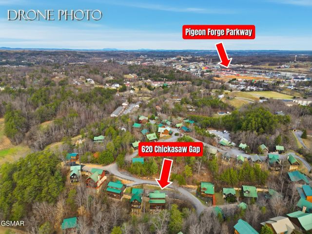 620 Chickasaw Gap Way, Pigeon Forge, TN 37863