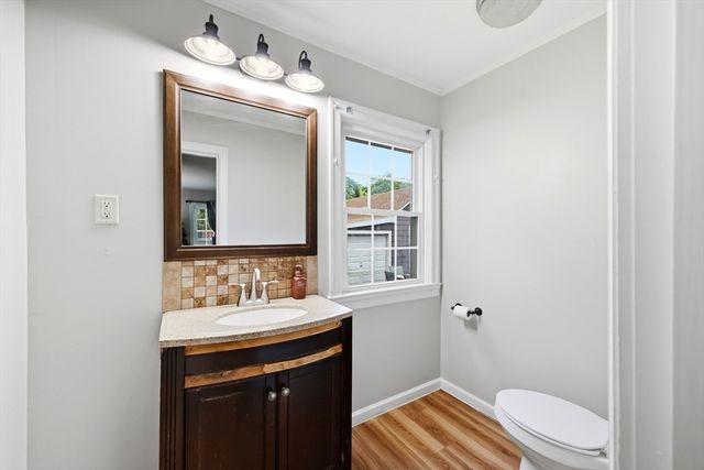 15 Lucerne Road, Springfield, MA 01119