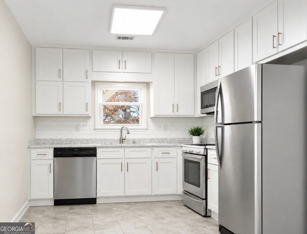 50 Old Lantern Drive, Stockbridge, GA 30281