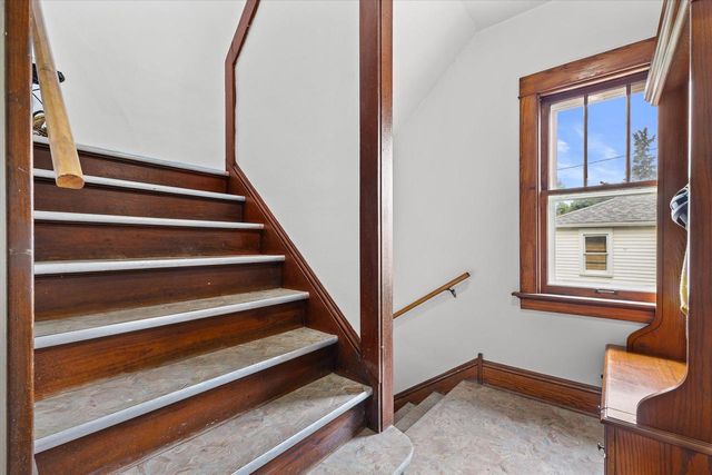 447 S 72nd STREET, Milwaukee, WI 53214