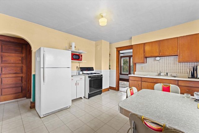 447 S 72nd STREET, Milwaukee, WI 53214