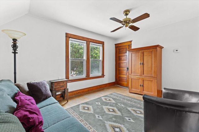 447 S 72nd STREET, Milwaukee, WI 53214