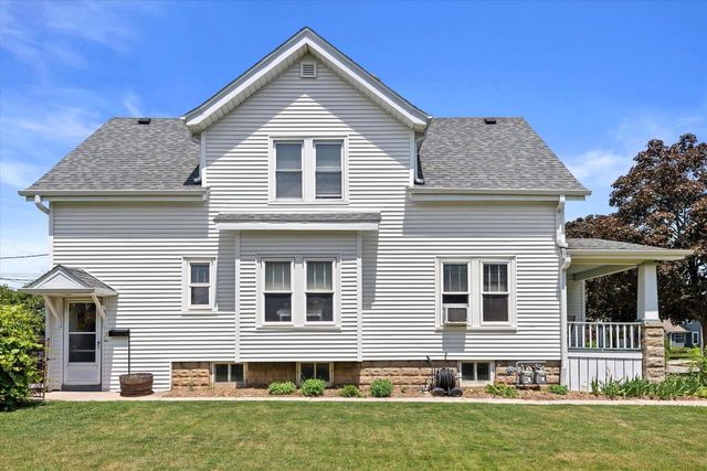447 S 72nd STREET, Milwaukee, WI 53214