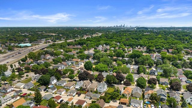 447 S 72nd STREET, Milwaukee, WI 53214