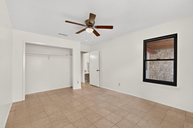 84 Shady Bluff DR, Wimberley, TX 78676
