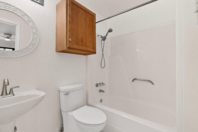 84 Shady Bluff DR, Wimberley, TX 78676