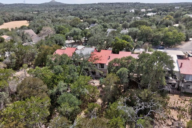 84 Shady Bluff DR, Wimberley, TX 78676