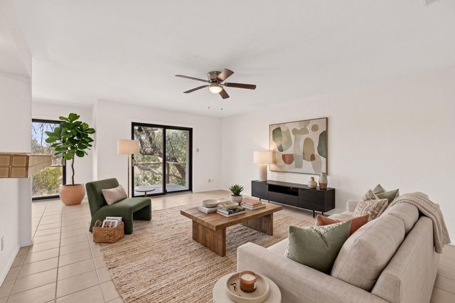 84 Shady Bluff DR, Wimberley, TX 78676