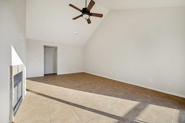 5200 Weslayan Street 302, Houston, TX 77005