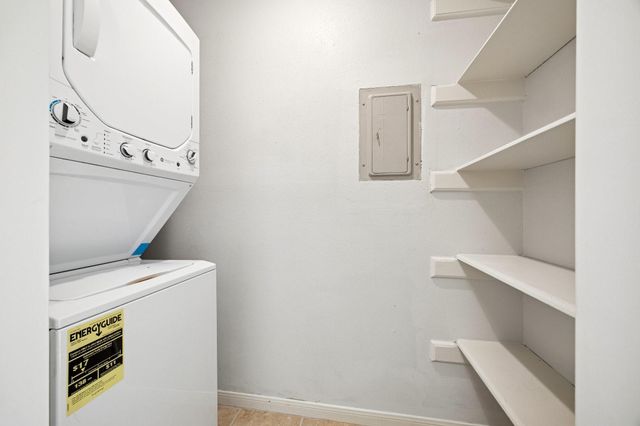 5200 Weslayan Street 302, Houston, TX 77005