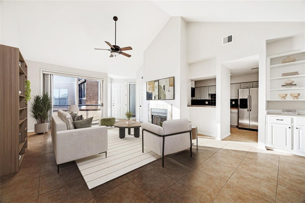 5200 Weslayan Street 302, Houston, TX 77005