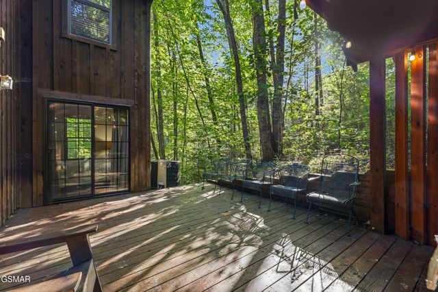 507 Eagle Trail, Gatlinburg, TN 37738