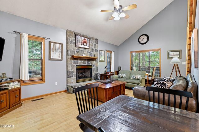 507 Eagle Trail, Gatlinburg, TN 37738