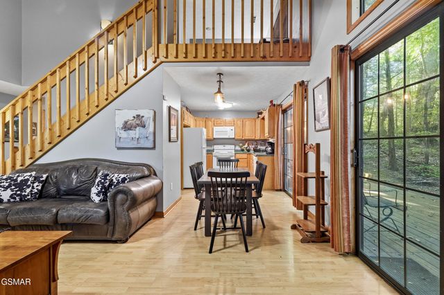 507 Eagle Trail, Gatlinburg, TN 37738