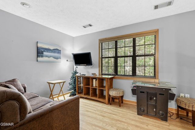507 Eagle Trail, Gatlinburg, TN 37738
